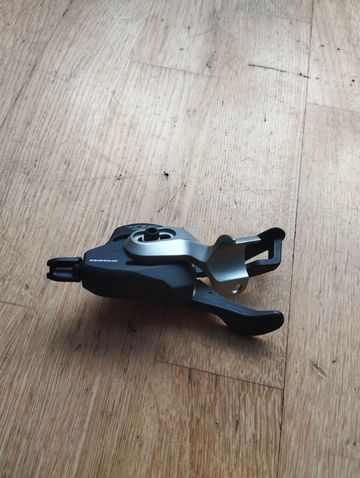 Używany Shimano SL-M7000-11-IR Drivetrain & Pedals