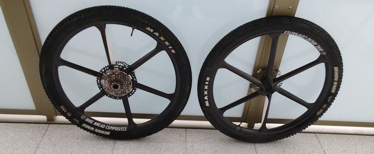 Used Bike Ahead Components BITURBO RSX 29" Carbon Wheelset 2025 bike — image 2 of 5