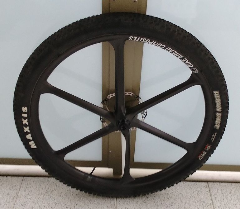 Used Bike Ahead Components BITURBO RSX 29" Carbon Wheelset 2025 bike — image 4 of 5