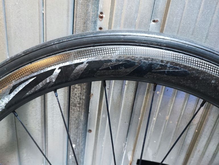 Used Zipp 303 carbon 2019 bike — image 2 of 11