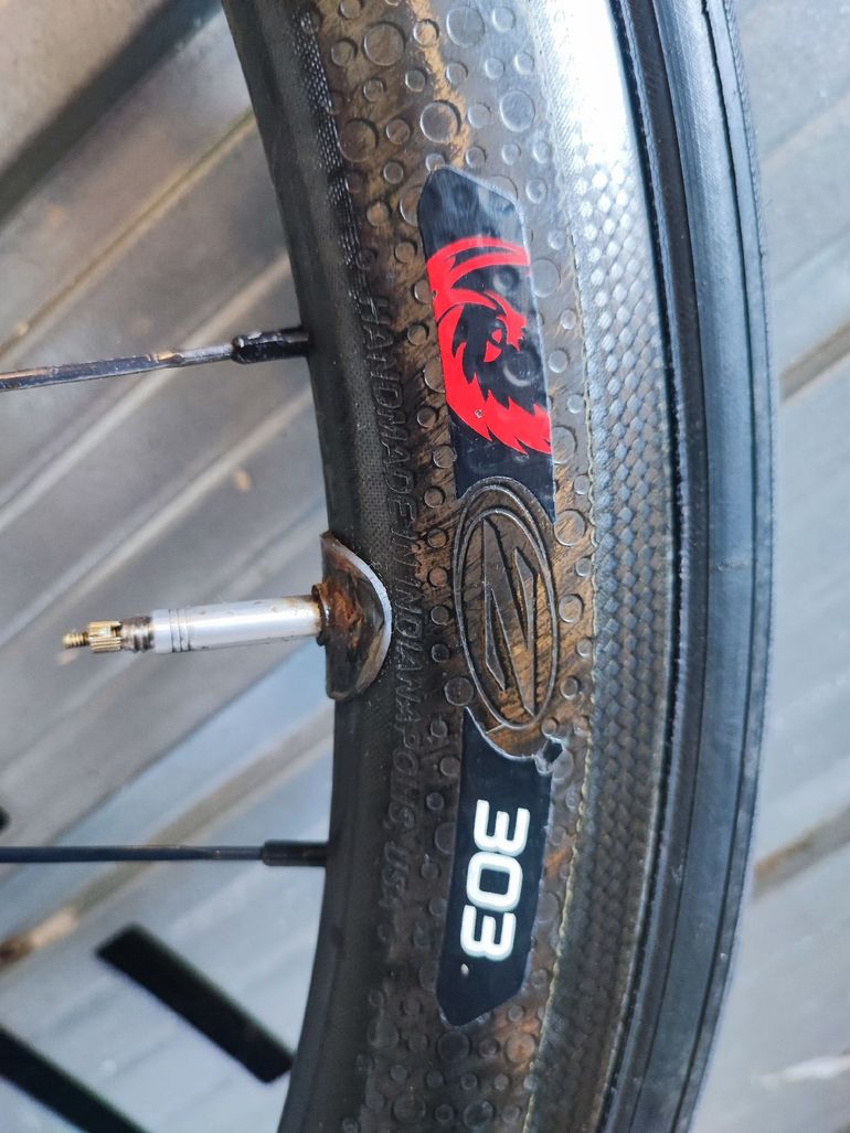 Used Zipp 303 carbon 2019 bike — image 5 of 11