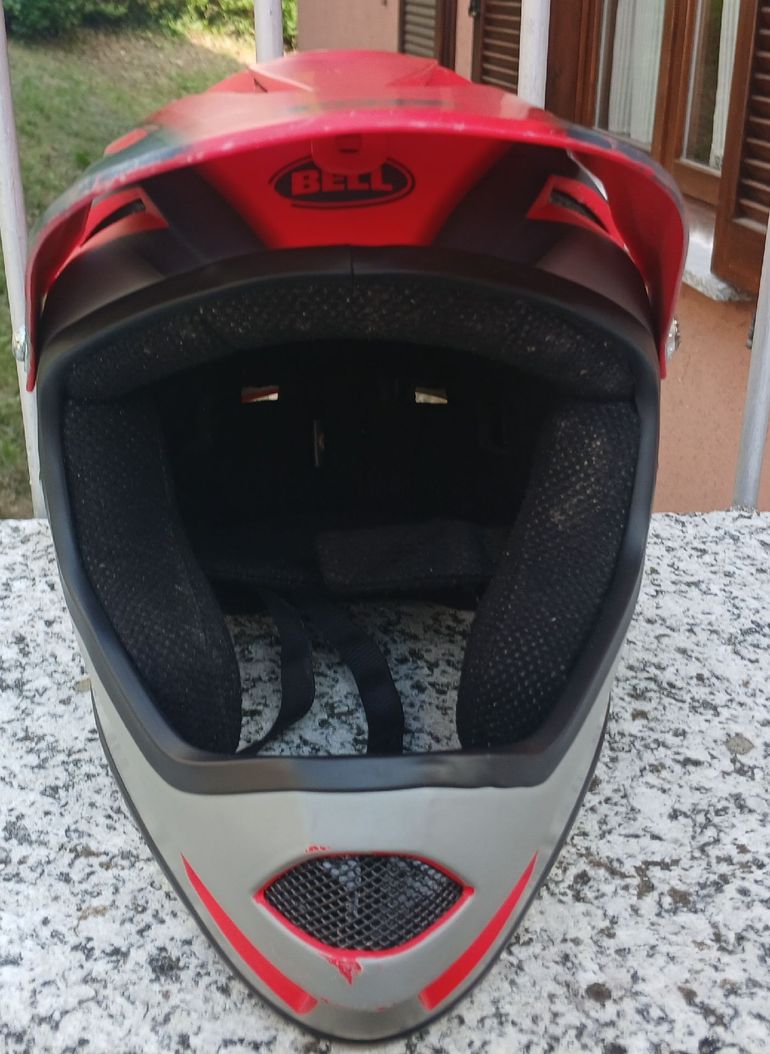 Used Bell Sanction Full-Face Helmet 2019 bike — image 1 of 3