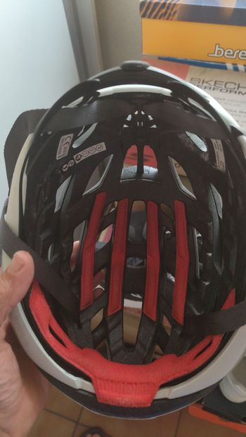 Used Giro Helios Spherical MIPS Helmet 2025 bike — image 4 of 4