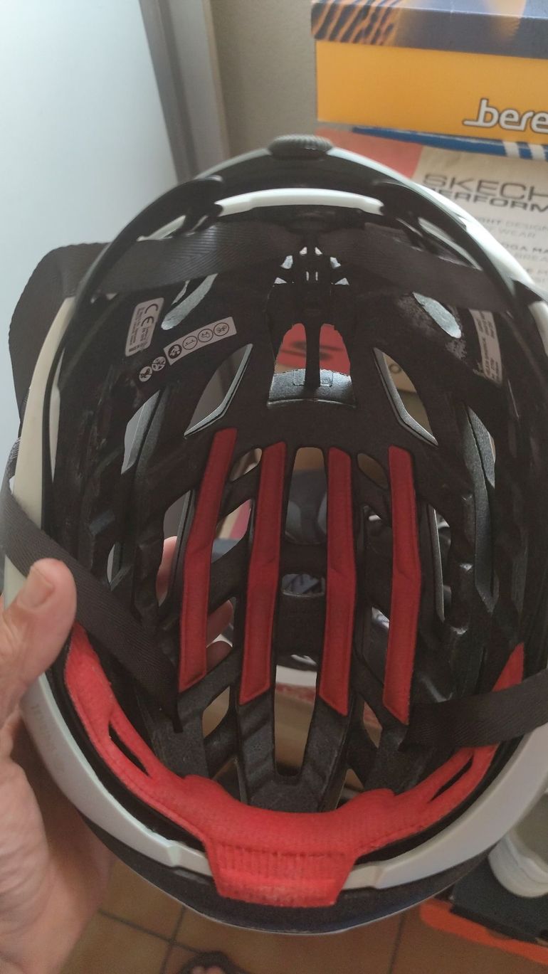 Used Giro Helios Spherical MIPS Helmet 2025 bike — image 4 of 4