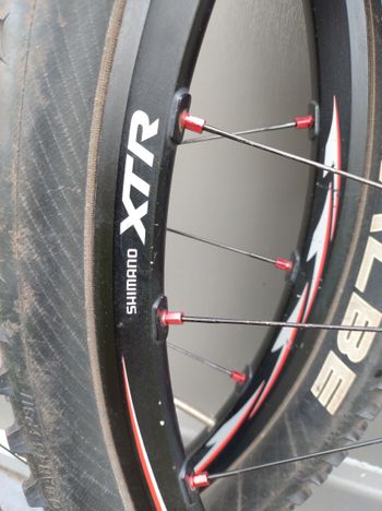 Used Shimano XTR 975 Wheels 26" bike — image 12 of 15