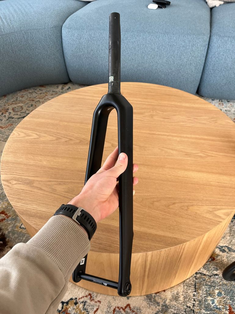 Used Canyon Fork from Ultimate CF Slx8 2024 bike — image 1 of 4