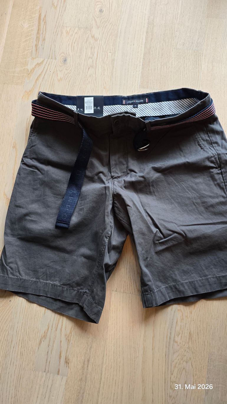 Used Tommy Hilfiger Kurze Hose 31 NI bike — image 1 of 3