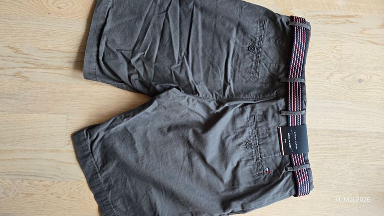 Used Tommy Hilfiger Kurze Hose 31 NI bike — image 2 of 3