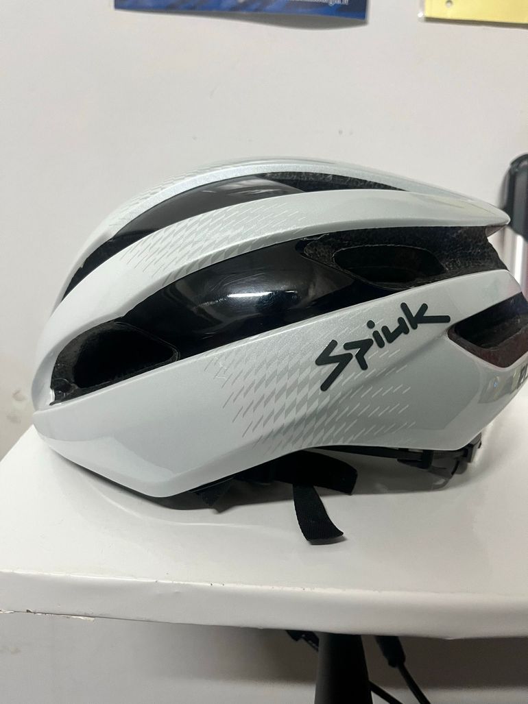 Used Spiuk Casco Helmet bike — image 4 of 4