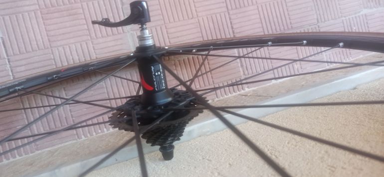 Used Fulcrum Ruote Racing bike — image 2 of 3