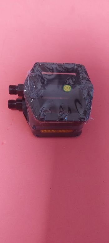 Used Canyon Pedals bike