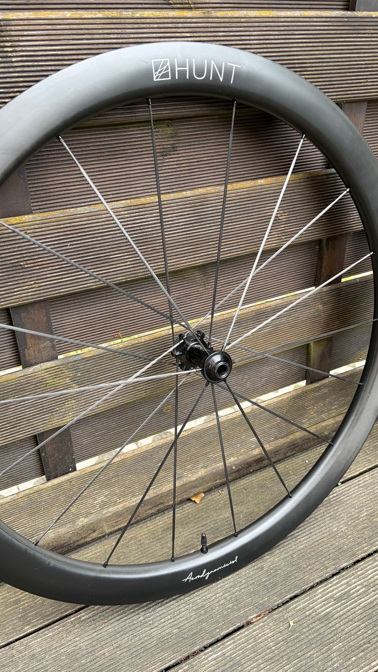 Used Hunt 44 UD Carbon Spoke Disc Wheelset 2024 bike — image 6 of 13