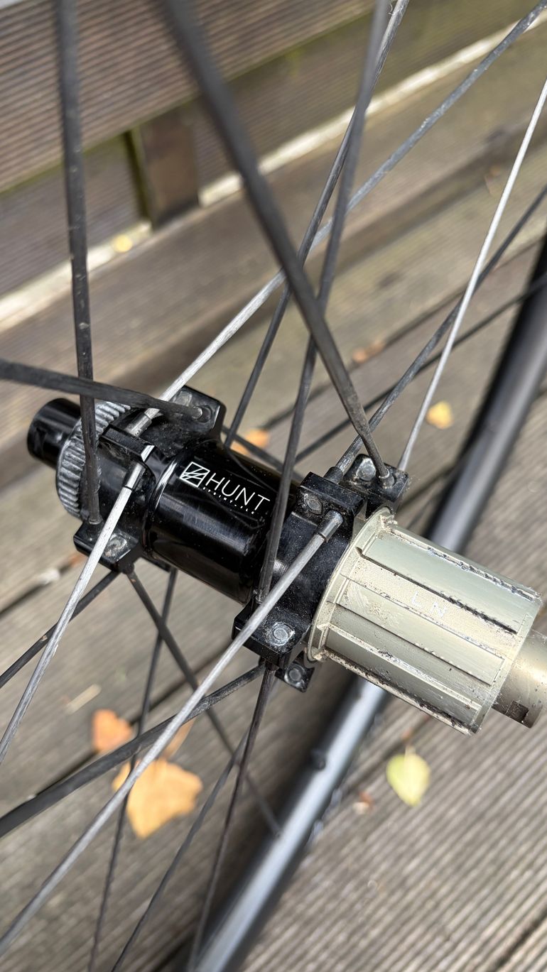 Used Hunt 44 UD Carbon Spoke Disc Wheelset 2024 bike — image 7 of 13