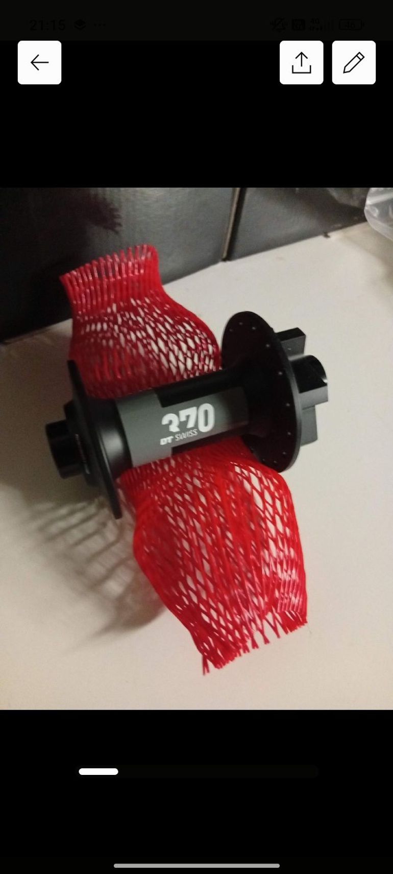 Used Dt Swiss 370 Hubs 32h bike — image 1 of 2