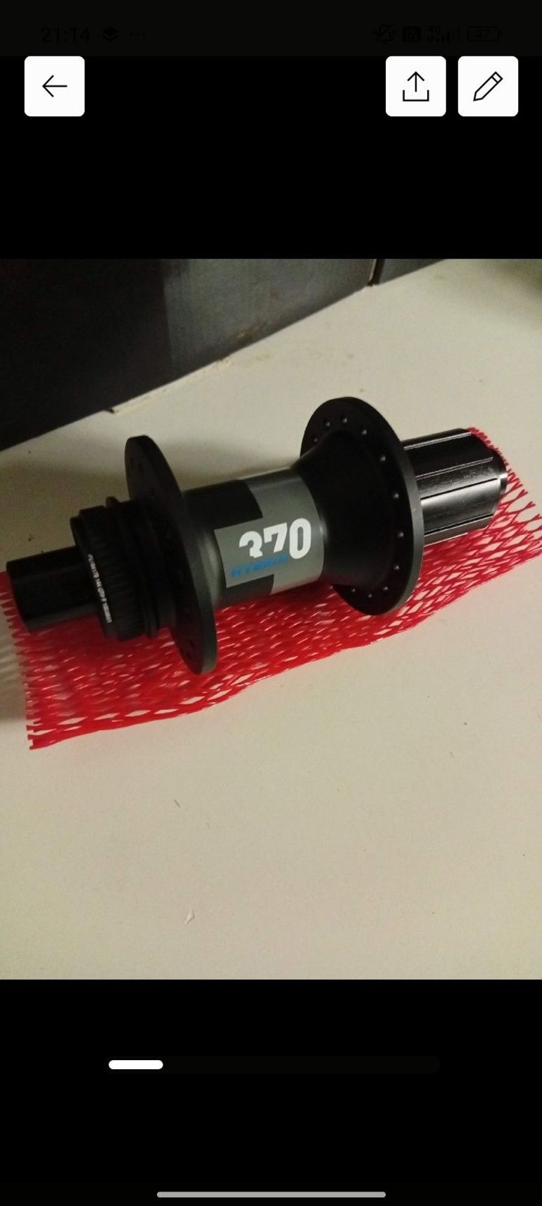 Used Dt Swiss 370 Hubs 32h bike — image 2 of 2