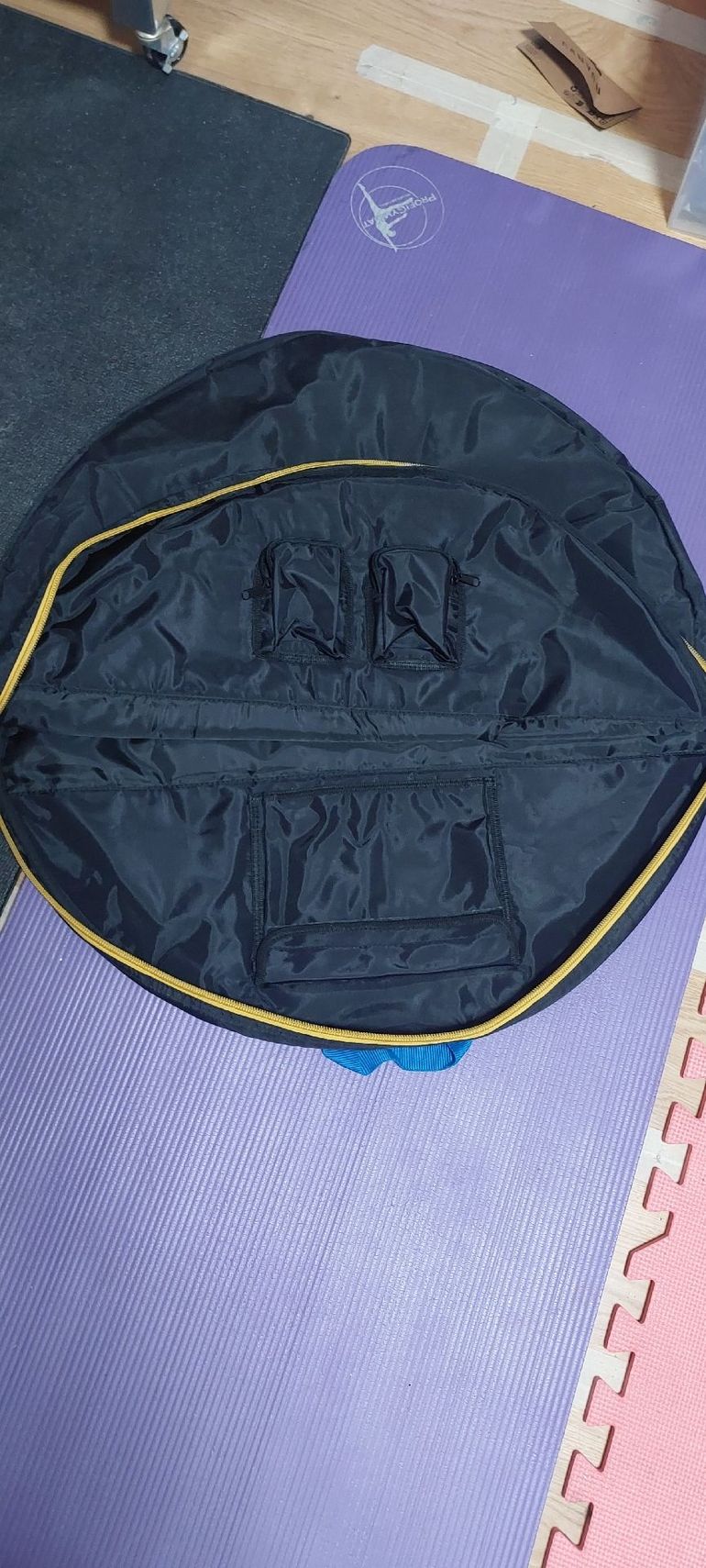 Used came with a bike box Wheel Bag bike — image 2 of 6