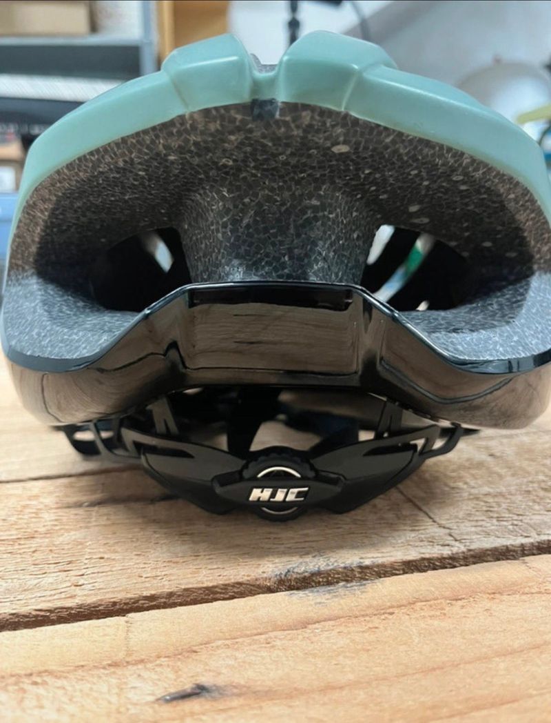 Used Hjc casco Helmet 2025 bike — image 3 of 5
