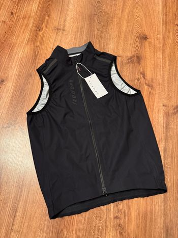 Used Isadore Rain Gilet - S 2026 bike — image 2 of 8