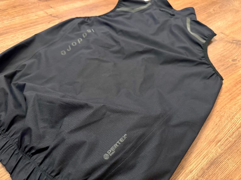 Used Isadore Rain Gilet - S 2026 bike — image 6 of 8