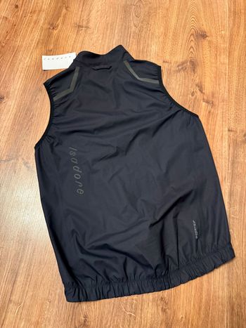 Used Isadore Rain Gilet - S 2026 bike — image 5 of 8