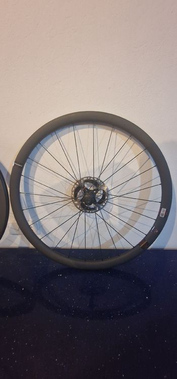 Used Reserve Juego de ruedas 2024 bike — image 3 of 8