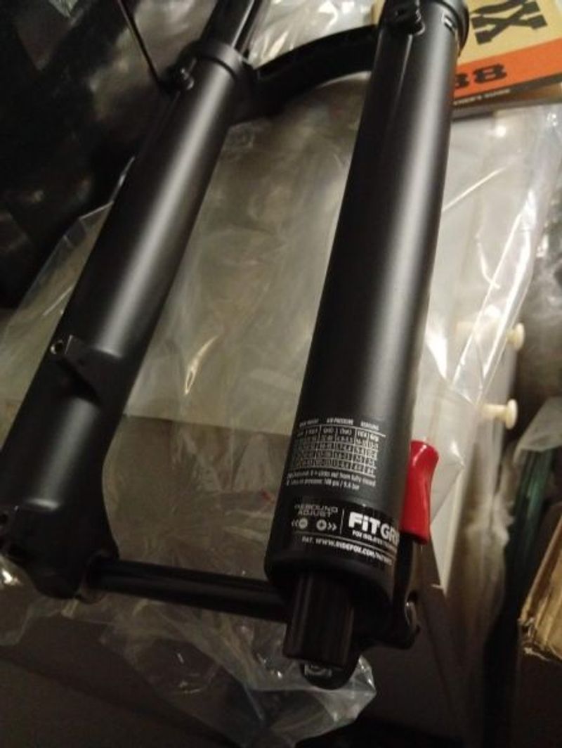 Used Fox 38 bike — image 8 of 11