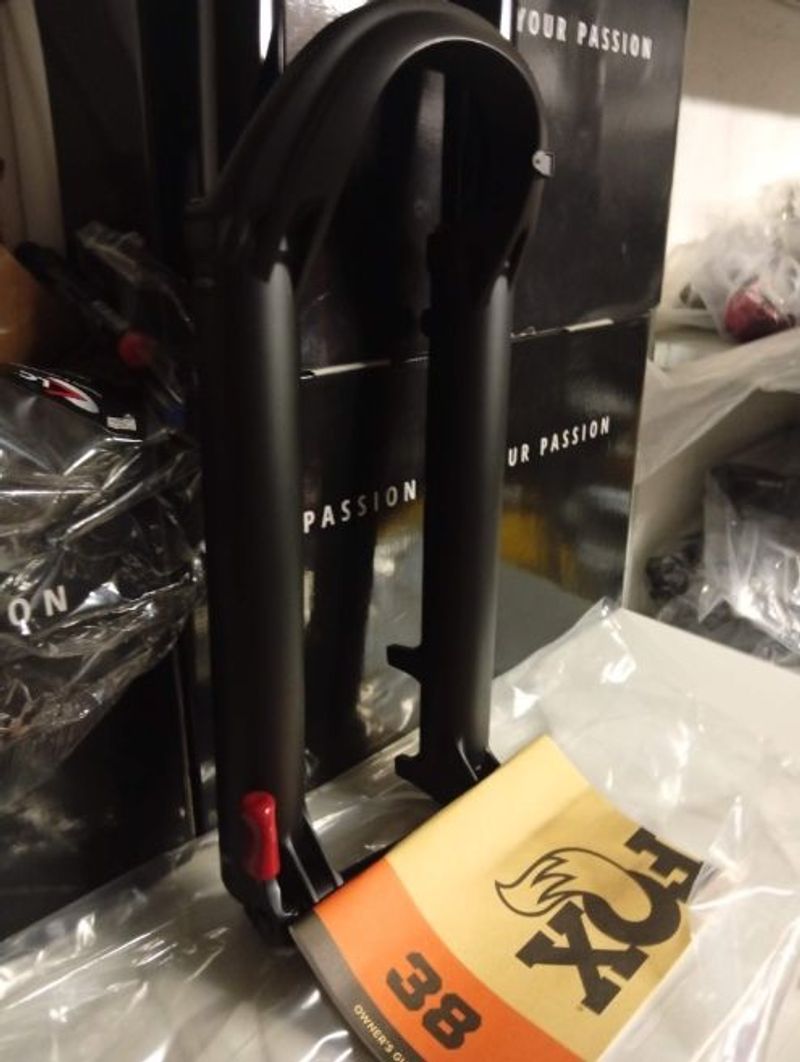 Used Fox 38 bike — image 4 of 11
