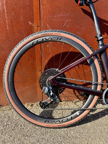 Used Roval Terra CL Gravel Wheelset 2025 bike