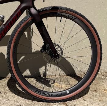 Used Roval Terra CL Gravel Wheelset 2025 bike — image 2 of 2