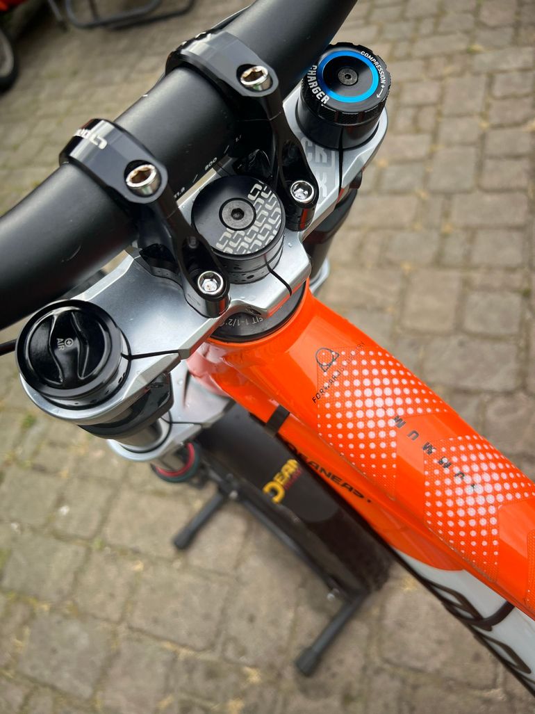Used RockShox Boxxer bike — image 3 of 4