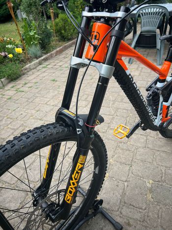 Used RockShox Boxxer bike