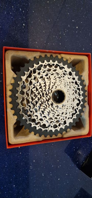 Tweedehands Sram cassette 2024 Drivetrain & Pedals