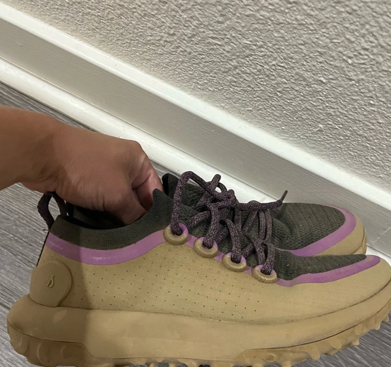 Used Allbirds Women’s Trail Runners SWT – Hazy Beige/Lu Trail Runners SWT bike — image 2 of 4