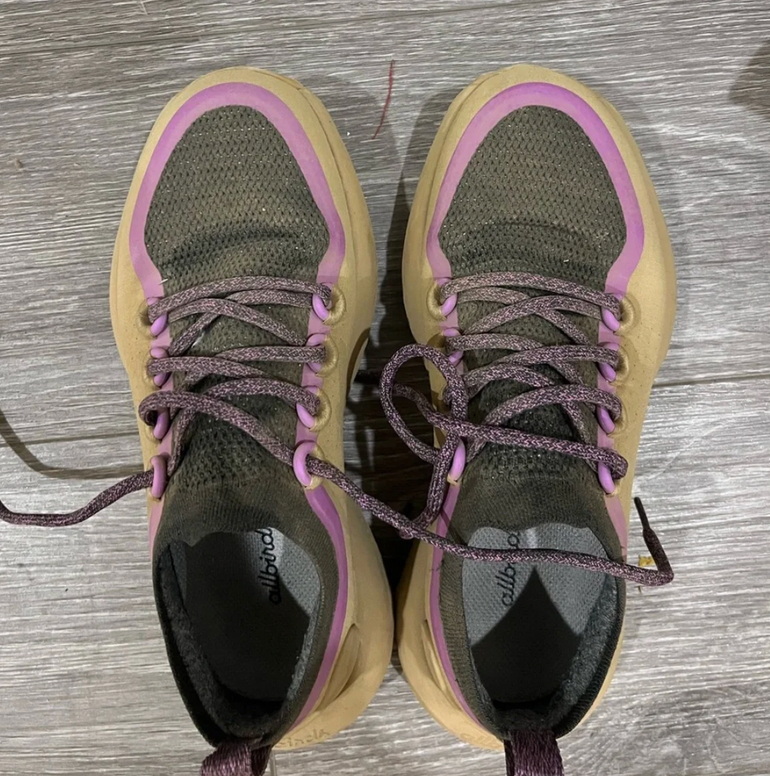 Used Allbirds Women’s Trail Runners SWT – Hazy Beige/Lu Trail Runners SWT bike — image 4 of 4