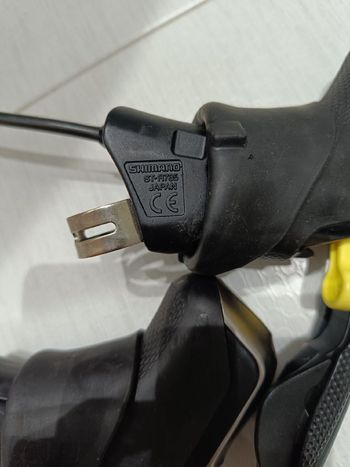 Used Shimano ST-R785 bike — image 3 of 6
