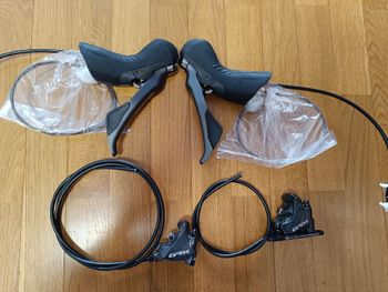 Used Shimano GRX 810 Brake Levers bike