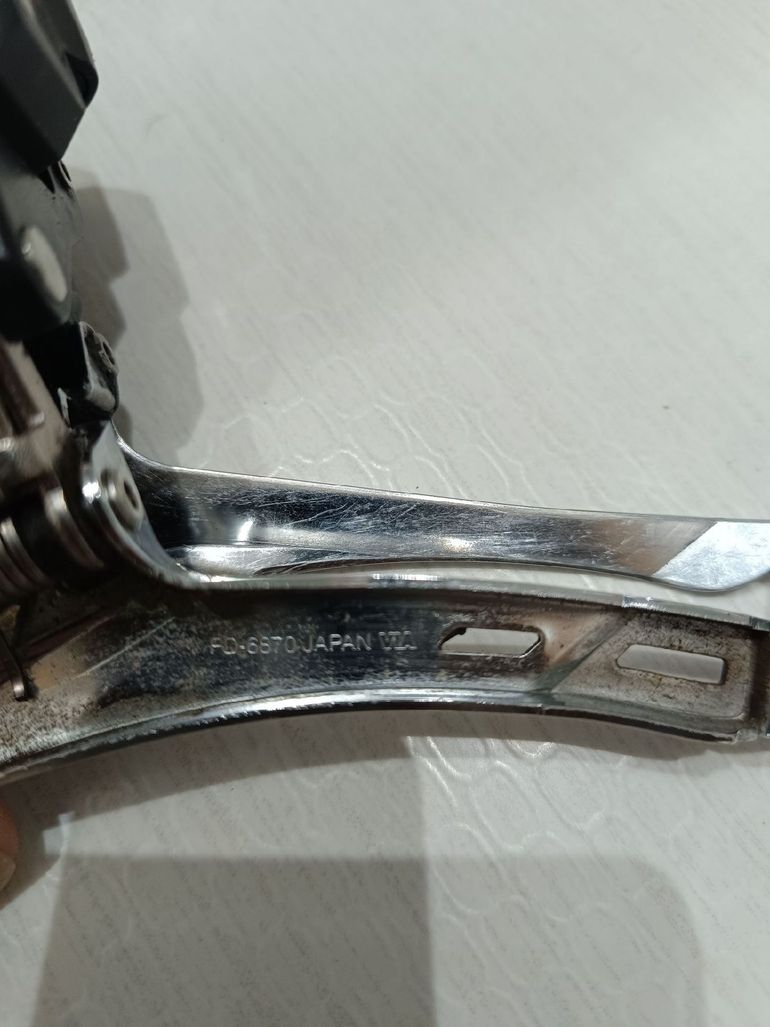 Used Shimano ST-6870 Desviador bike — image 3 of 3
