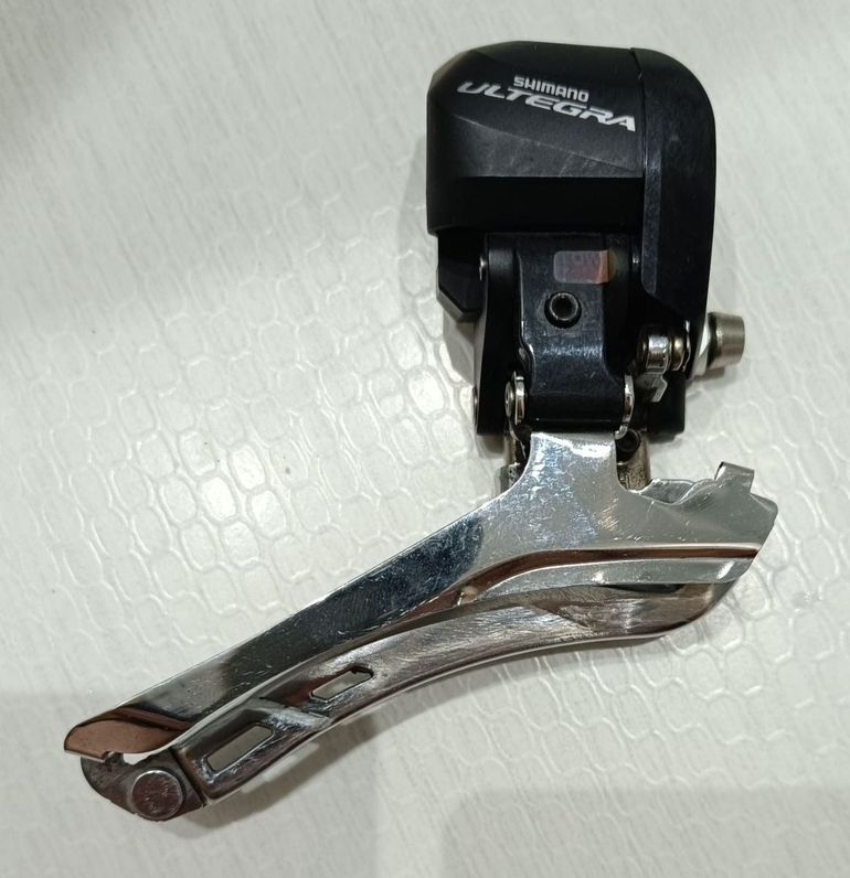 Used Shimano ST-6870 Desviador bike — image 1 of 3