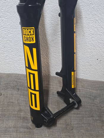 Used RockShox ZEB Ultimate - Charger 3.1 - 170mm 2026 bike — image 2 of 8