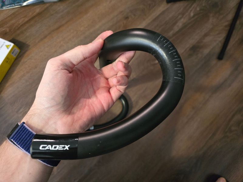 Cadex Race Carbon 2024 bike usato — immagine 3 di 8