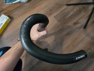 Cadex Race Carbon 2024 bike usato — immagine 4 di 8