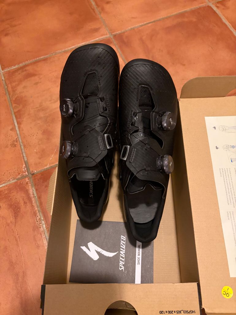 Used Specialized Route Shoes 2026 bike — image 1 of 2
