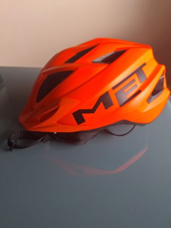 Used MET Crackerjack Helmet bike