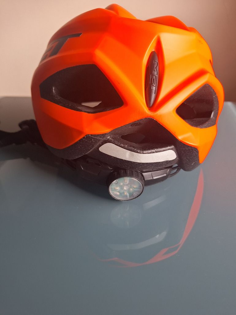 Used MET Crackerjack Helmet bike — image 3 of 4