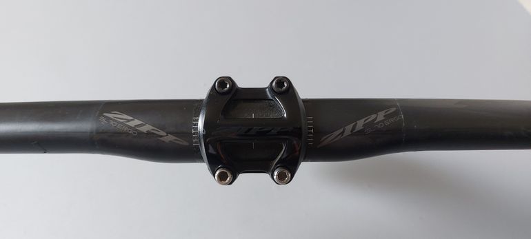 Used Zipp SL-70 Ergo Carbon Handlebar bike — image 4 of 5