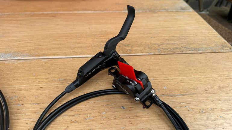 Used Hayes Dominion T4 2025 bike — image 2 of 5
