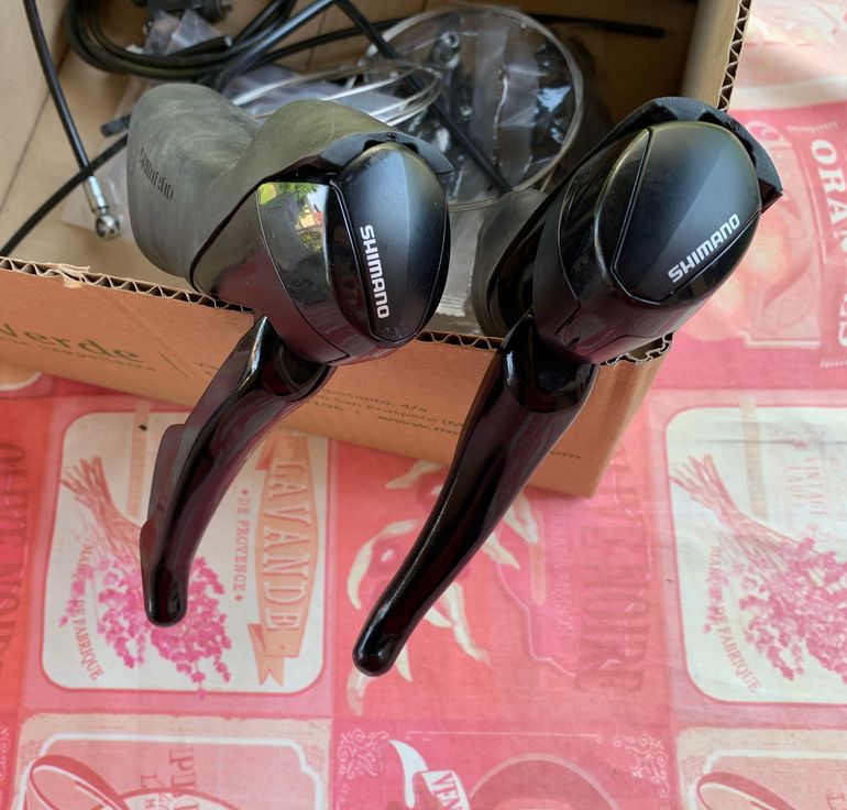 Used Shimano 105 STI idraulico bike — image 2 of 6