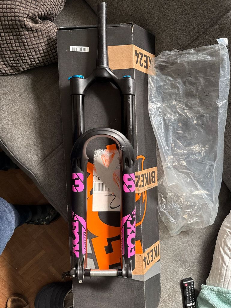 Used Fox Factory 2022 bike — image 1 of 2