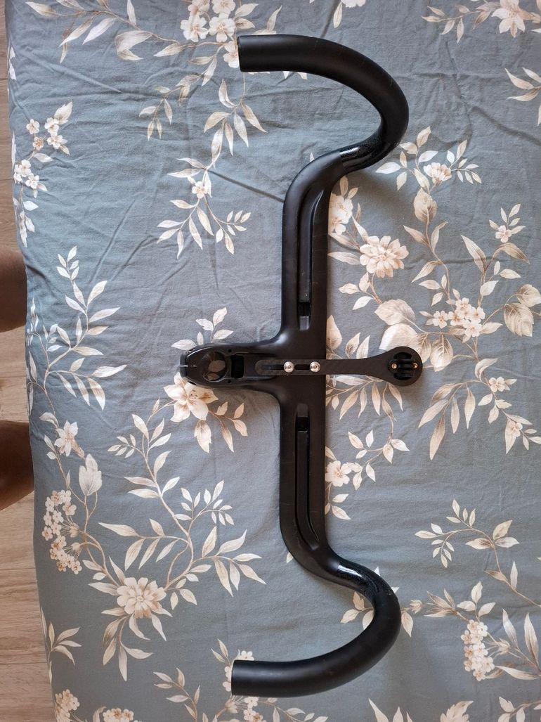 Used No brand integrated Areo Carbon Handlebar 2025 bike — image 4 of 6