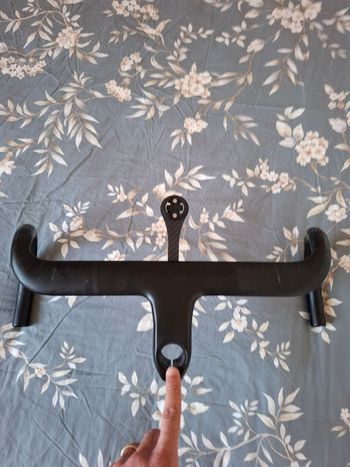 Used No brand integrated Areo Carbon Handlebar 2025 bike